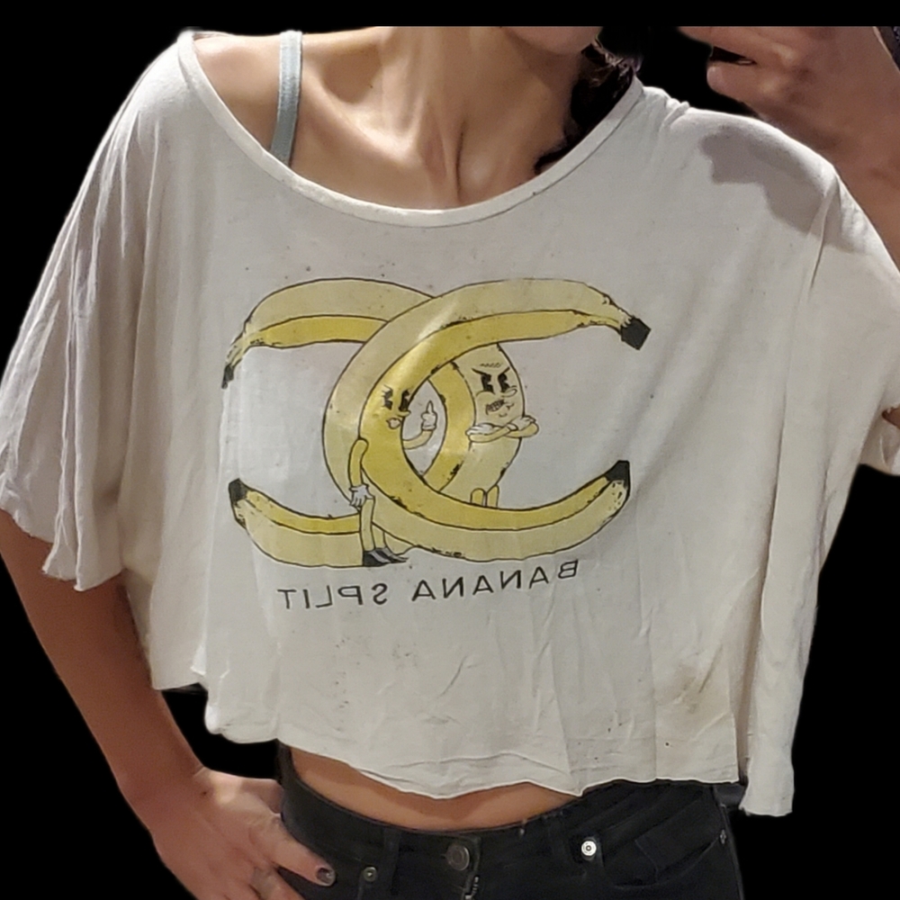 UNIF *Banana Split Batwing Distressed Asymmetrical Tee
